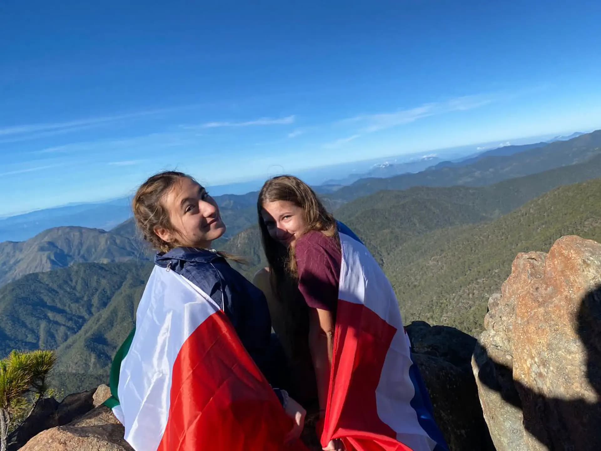 Sveva Latini Y Psc Nh 2021 Dom Rep Dominicana Studentessa Amiche Bandiere Paesaggio Pag Paese Orizzontale (4)