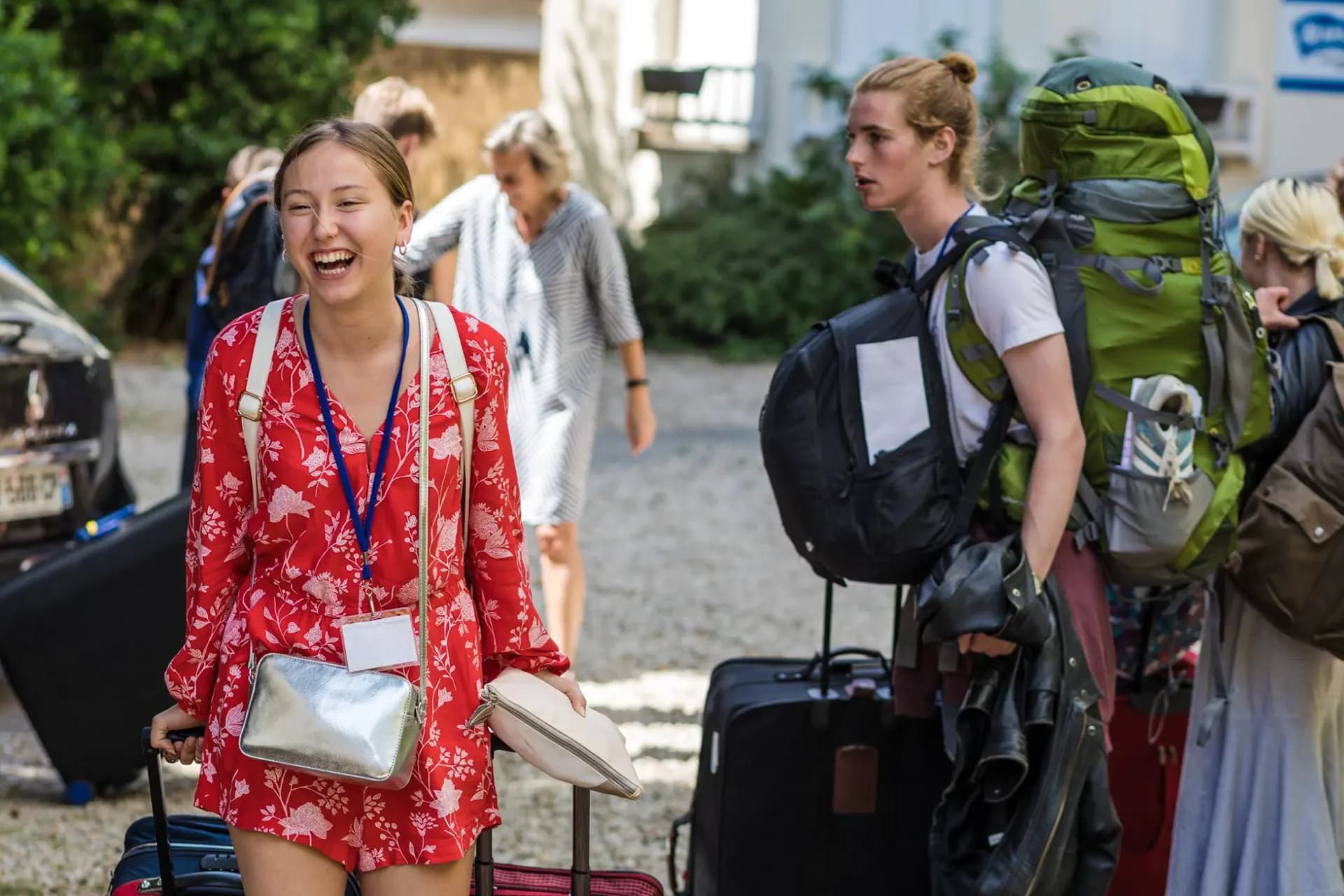 Studentessa Partenza Valige