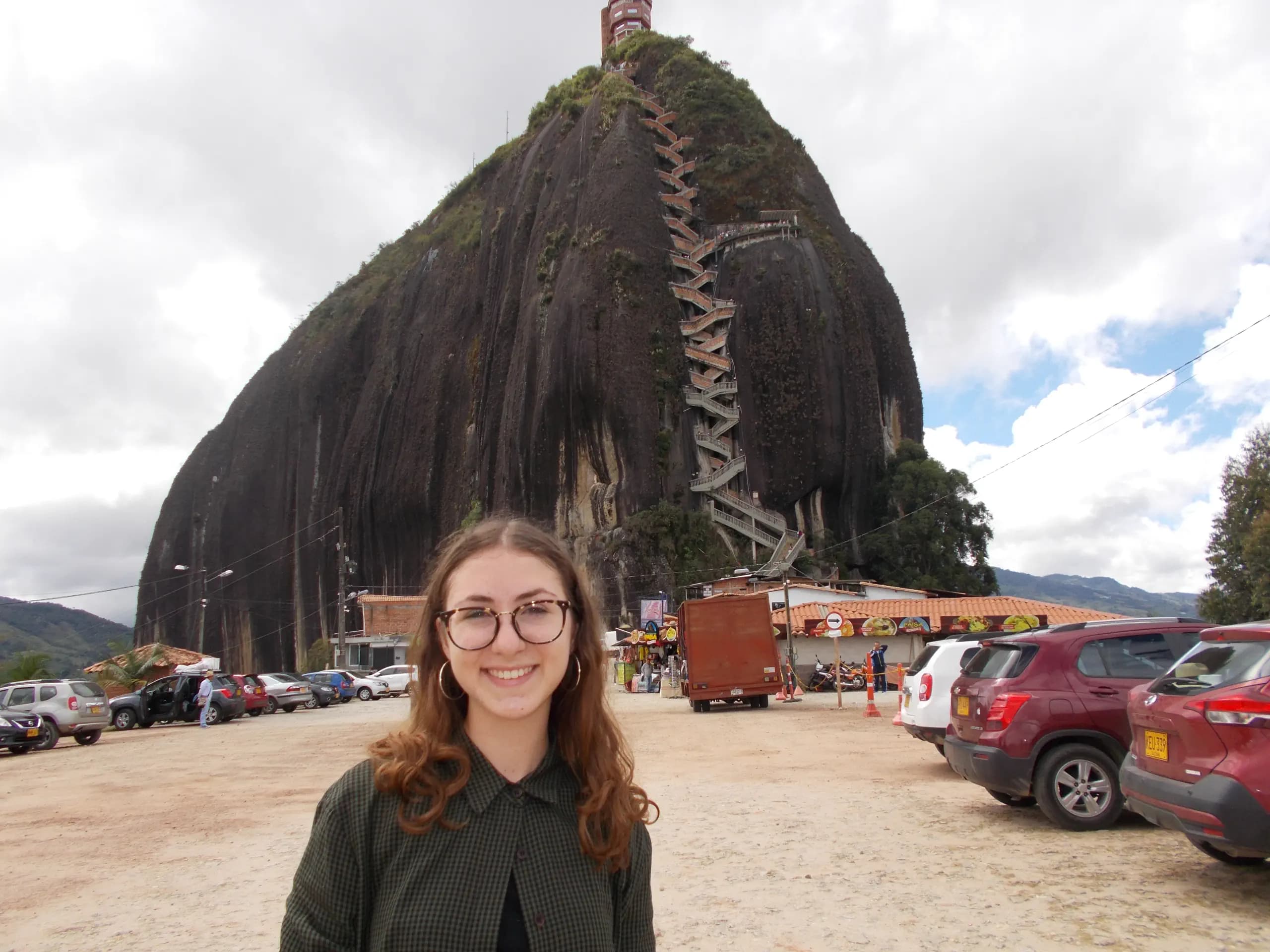 Claudia Santinato Y Psc Nh 17 Col C Olombia Studentessa Paesaggio Pag Programma Orizzontale (3)