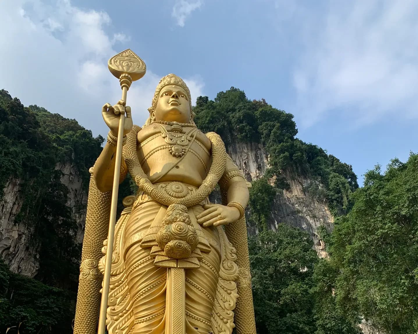 Manuela Morreale Y Psc N H2019 Mas   Malesia   Monumento   Studentessa   Pag Programma   Verticale (2)