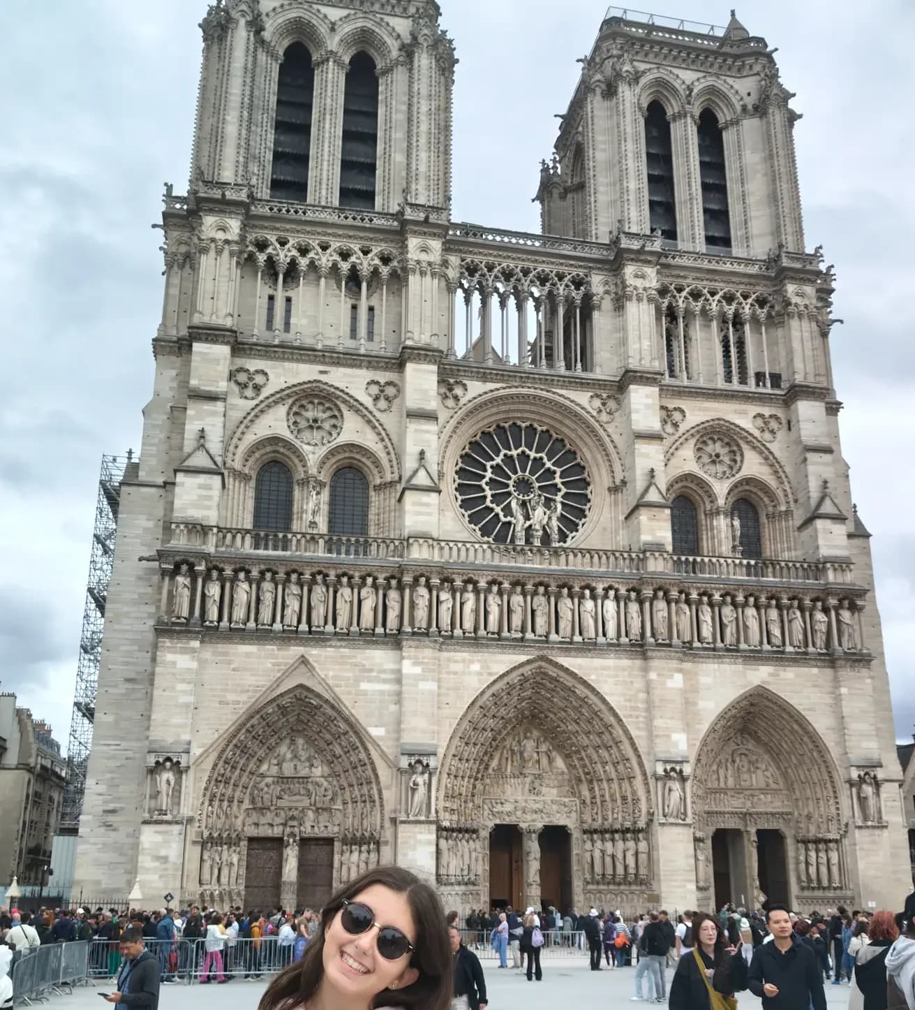 Camilla Corradi S Msc N H2025 Fra Cl Cremona Francia Studentessa Monumento Pag Paese Verticale