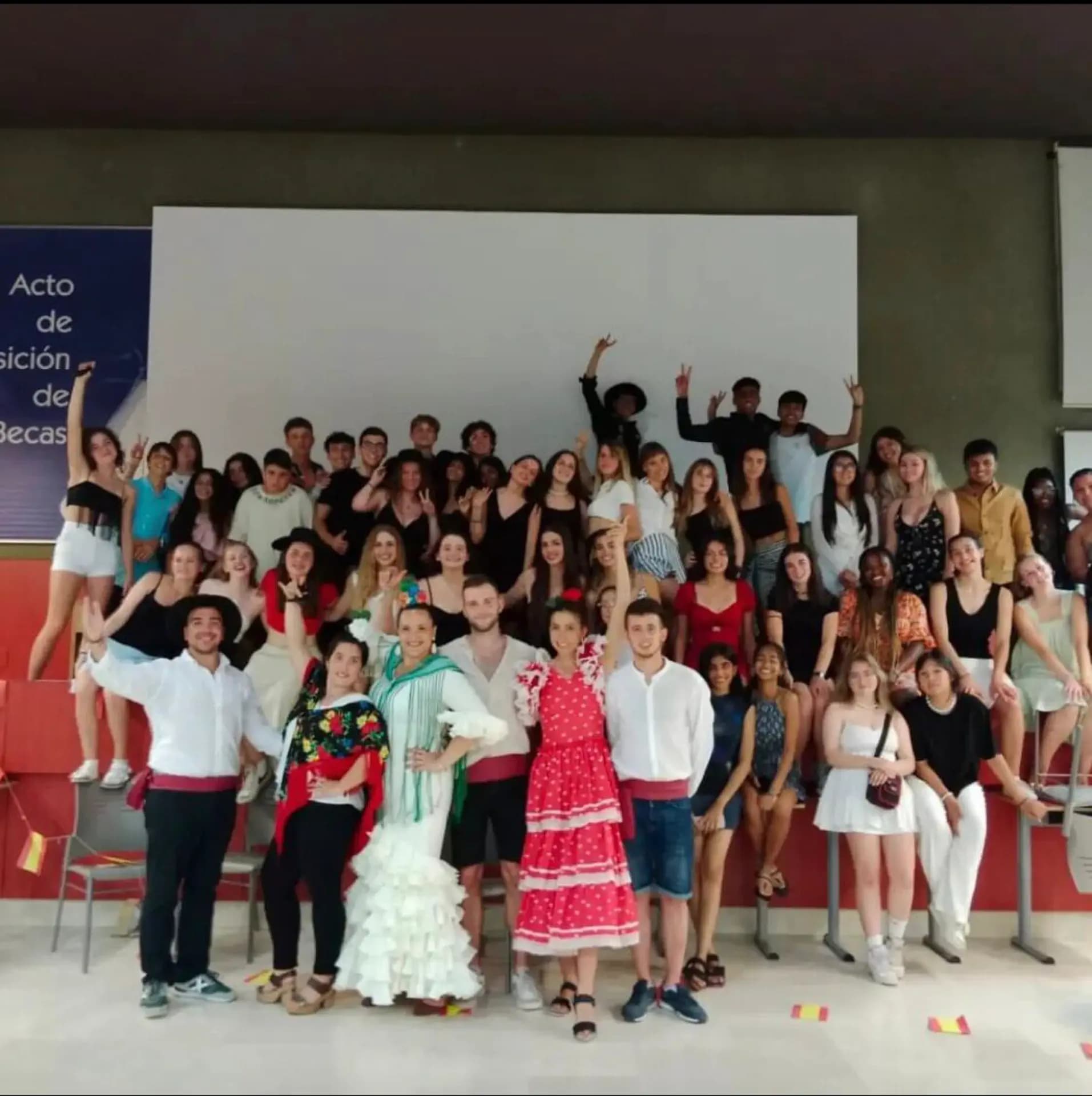 Gaia Ferraris Vs 2023 Esp Spagna Studentessa Gruppo Abito Tradizionale Pag Programma Orizzontale (2)