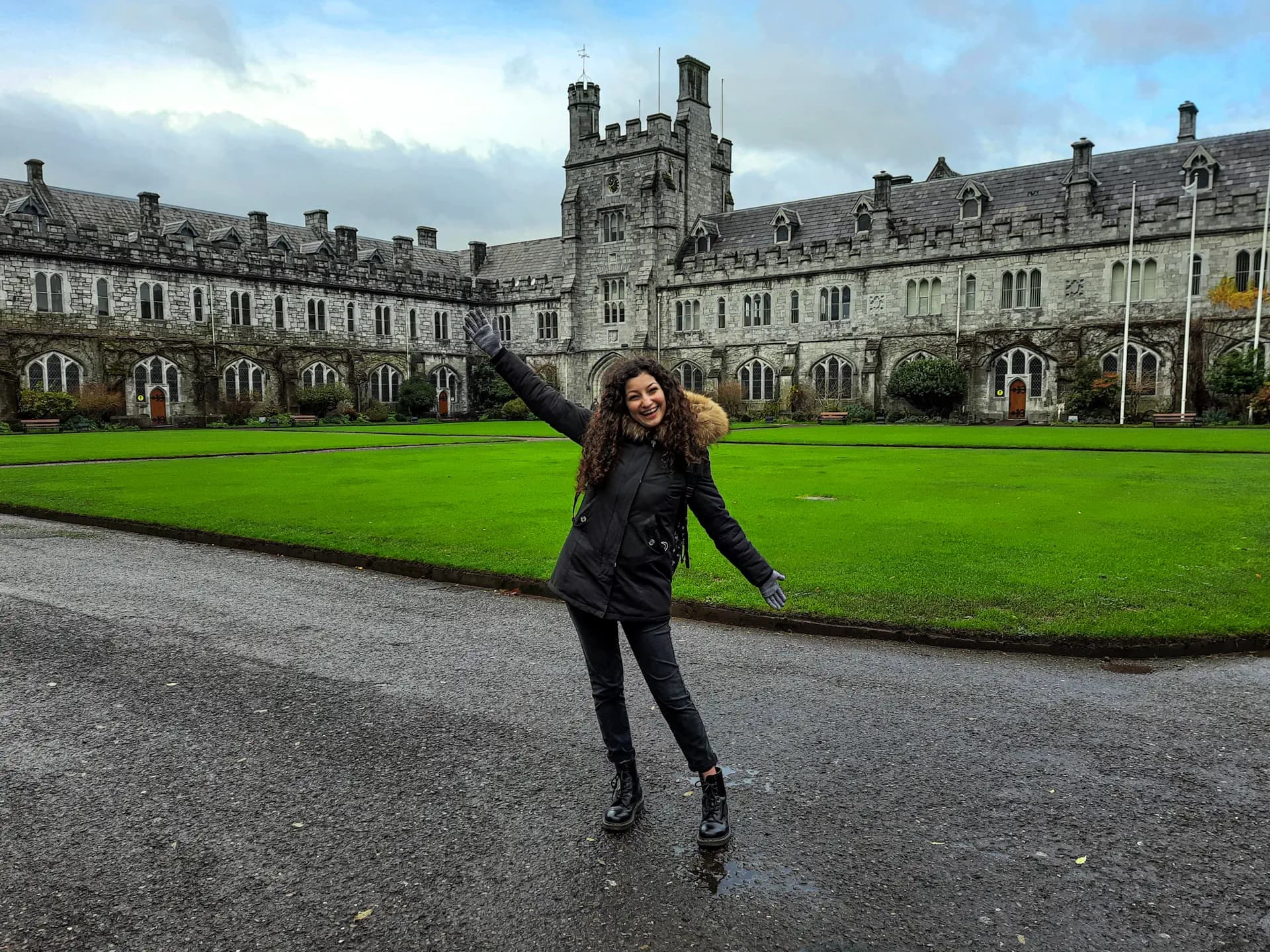 Marta Franzoni Y Psc N H20 Irl 2020   Irlanda   Studentessa   Monumento   Pag Programma   Orizzontale (1)