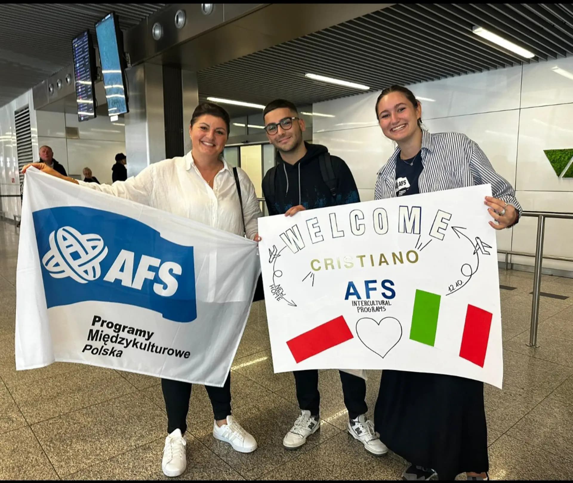 Cristiano Schiavone Yp 2023 Pol Polonia Studente Gruppo Bandiere Pag Programma Orizzontale