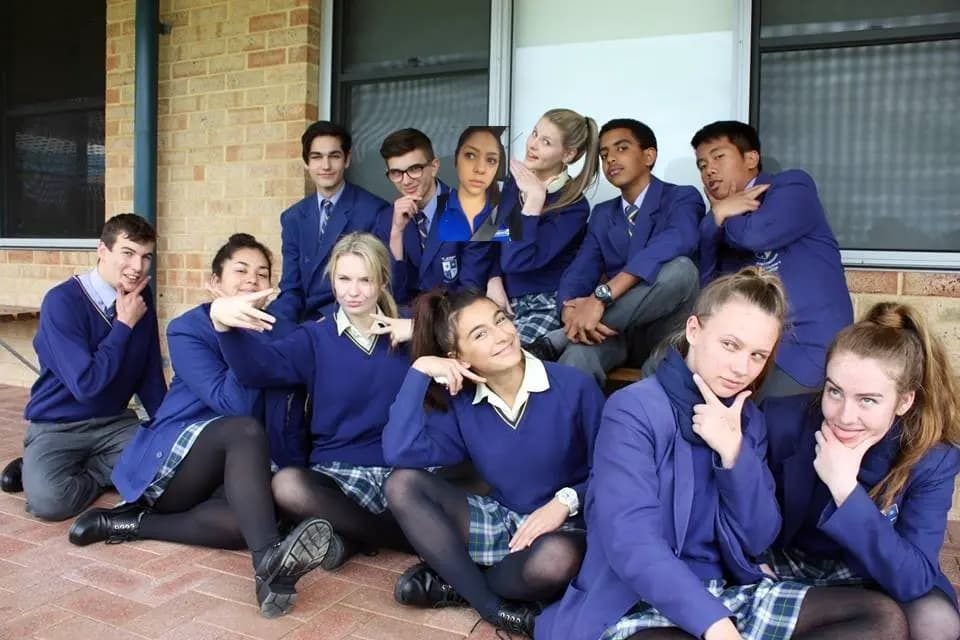 Gabriele Ferrara Ipwaa 14 Australia Studenti Scuola Divise Pag Programma Orizzontale
