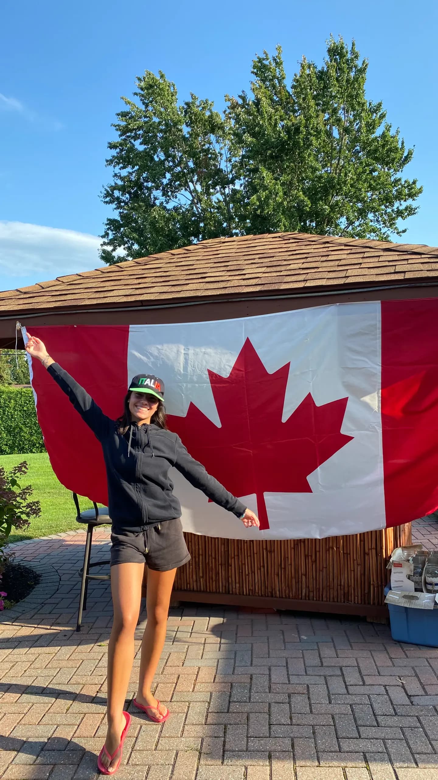 Federica Lavenuta Ypca Nengl 21 Canada Anglofono Studentessa Bandiera Esterna Pag Paese Orizzontale