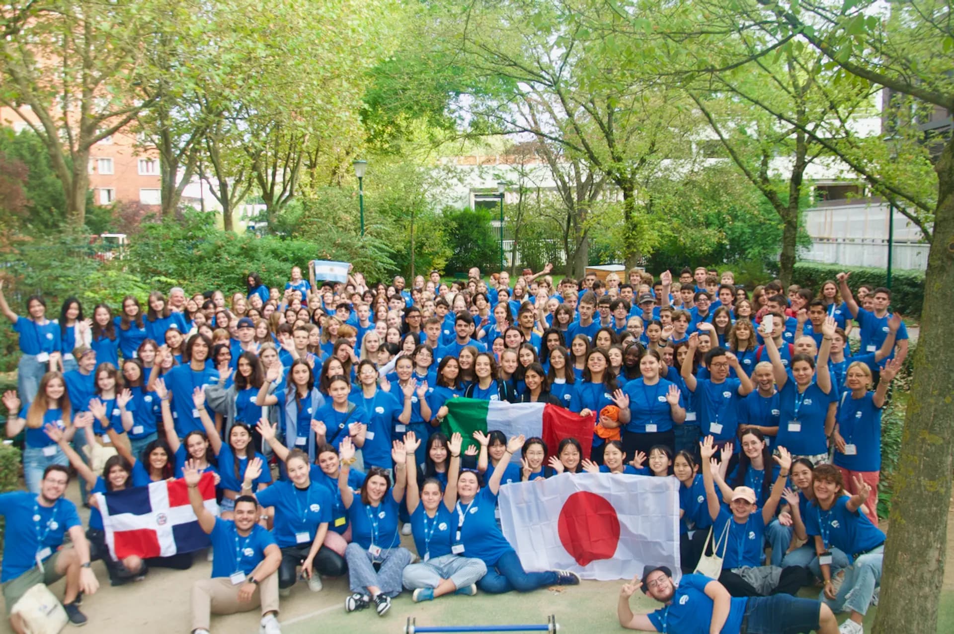 Afs IP Francia Gruppi Studenti Bandiera Monumenti Pag Programma Orizzontale (5)