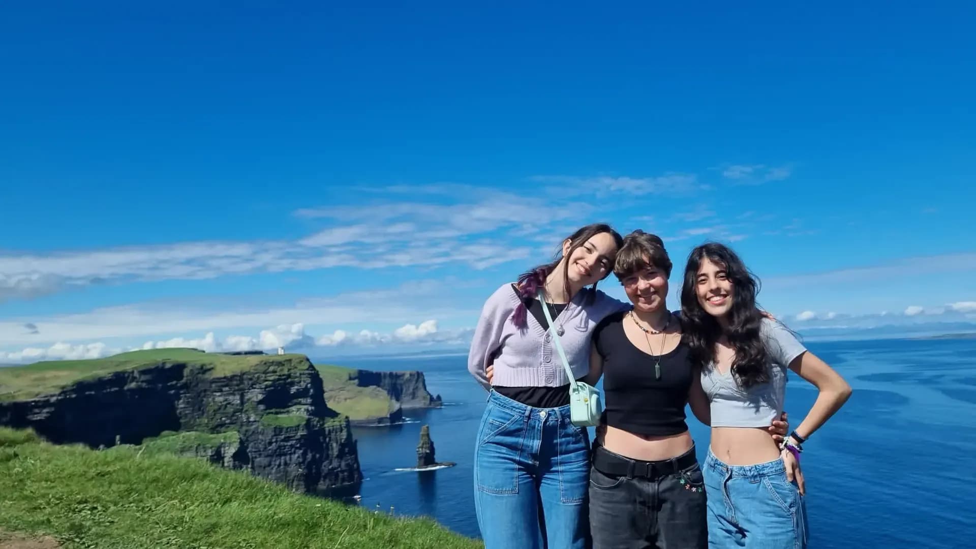 Anna Lascioli Y Psc Nh 2023 Irl Irlanda Studentessa Amiche Paesaggio Pag Programma Orizzontale (1)