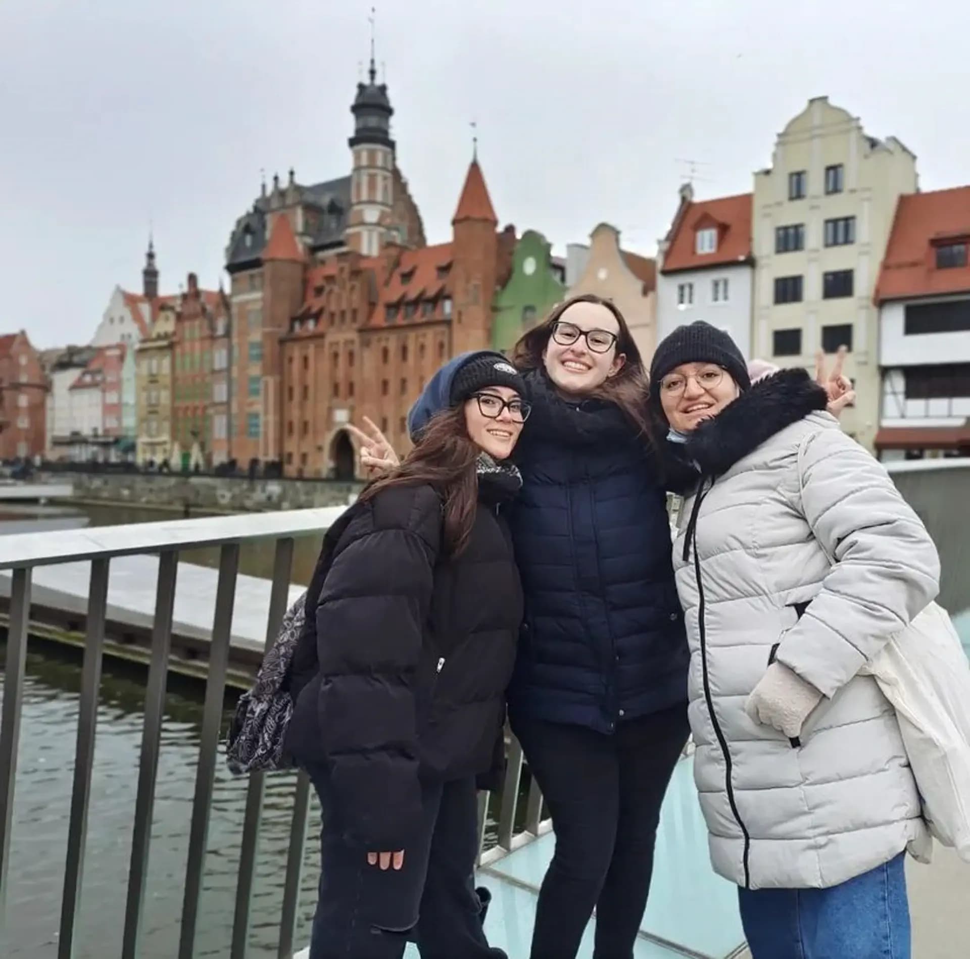 Mariateresa Gallone Y Psc Nh 2021 Pol Polonia Studentessa Amiche Città Pag Programma Orizzontale (9)