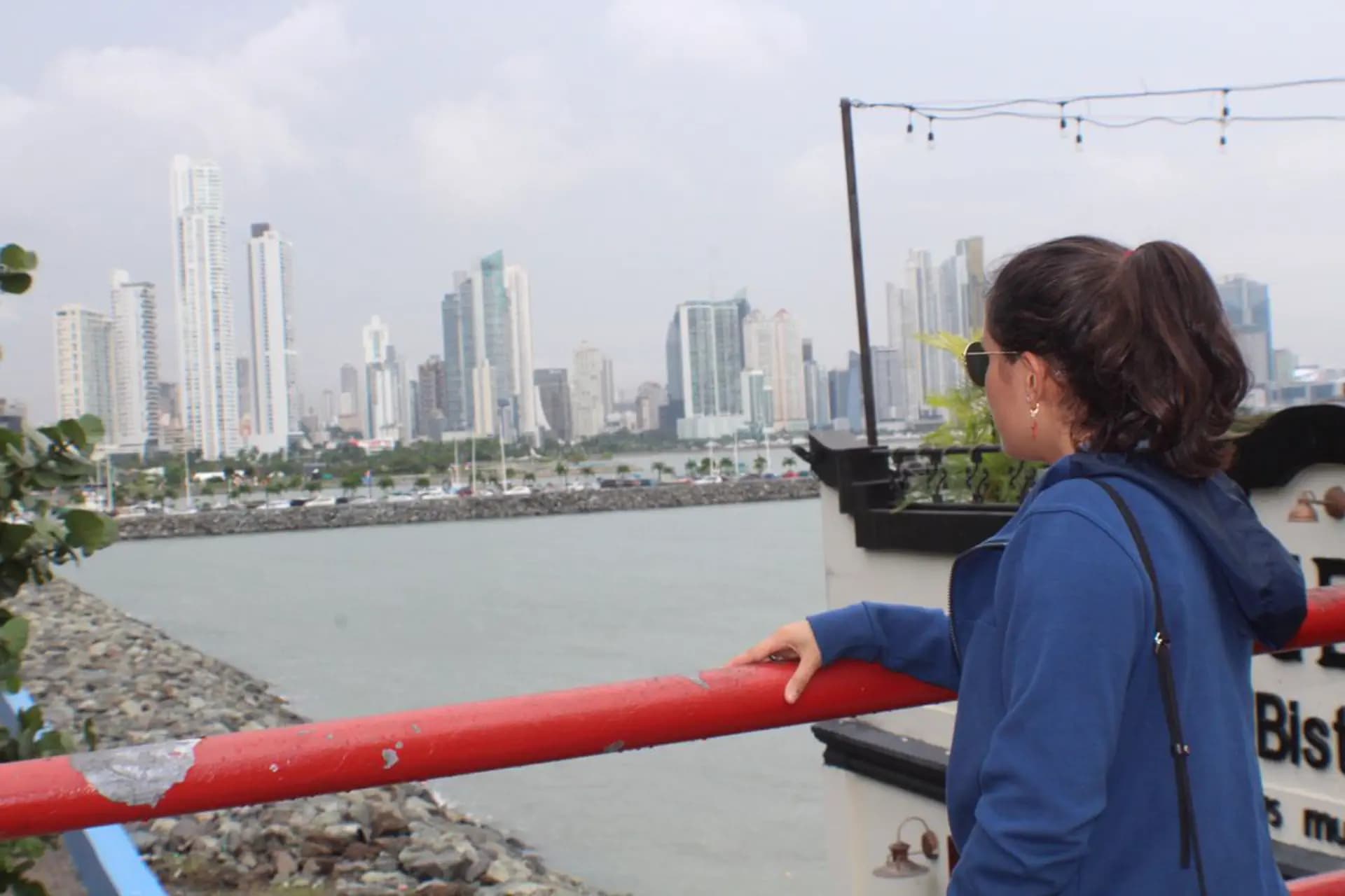 Chiara Gandolfi Y Psc Nh 2018 Pan Panama Studentessa Paesaggio Mare Spalle Pag Paese Orizzontale (3)