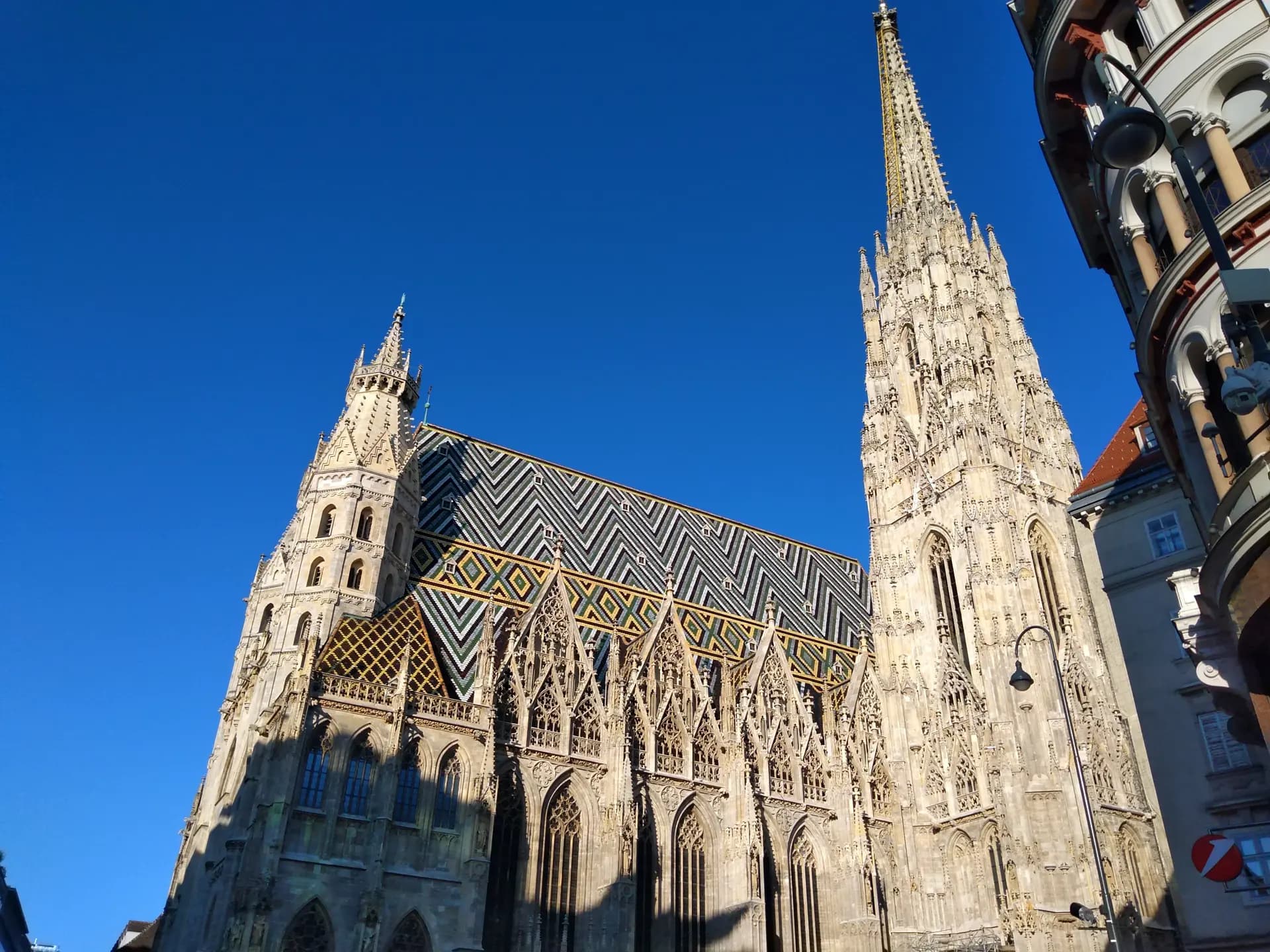 Alice Bini Y P21 Aut Austria Monumento Pag Paese Orizzontale.jpg