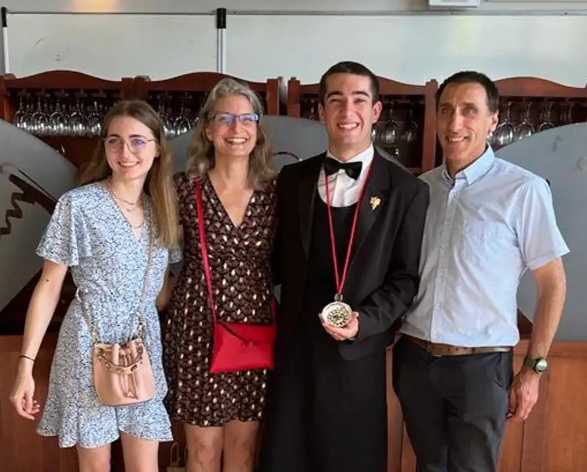 Nicolò Cambiaso Y Psc Nh 2018 Francia Studente Famiglia Ospitante Scuola Pag Programma Verticale (3)