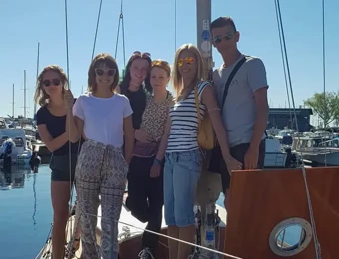 Elvira Trabacca S Msc N H2017 F Inlandia Studentessa Famiglia Ospitante Barca Mare Pag Programma Verticale (1)