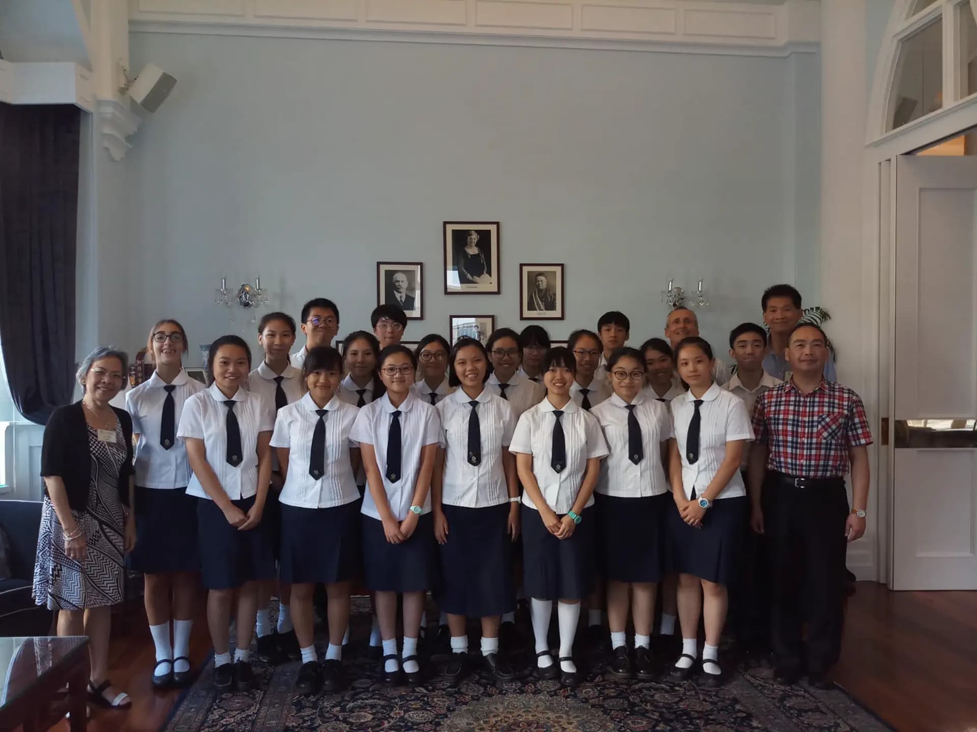 Alice Annicchiarico Y Psc Nh 2018 Hkg Hong Kong Studentessa Gruppo Scuola Divisa Pag Programma Orizzontale