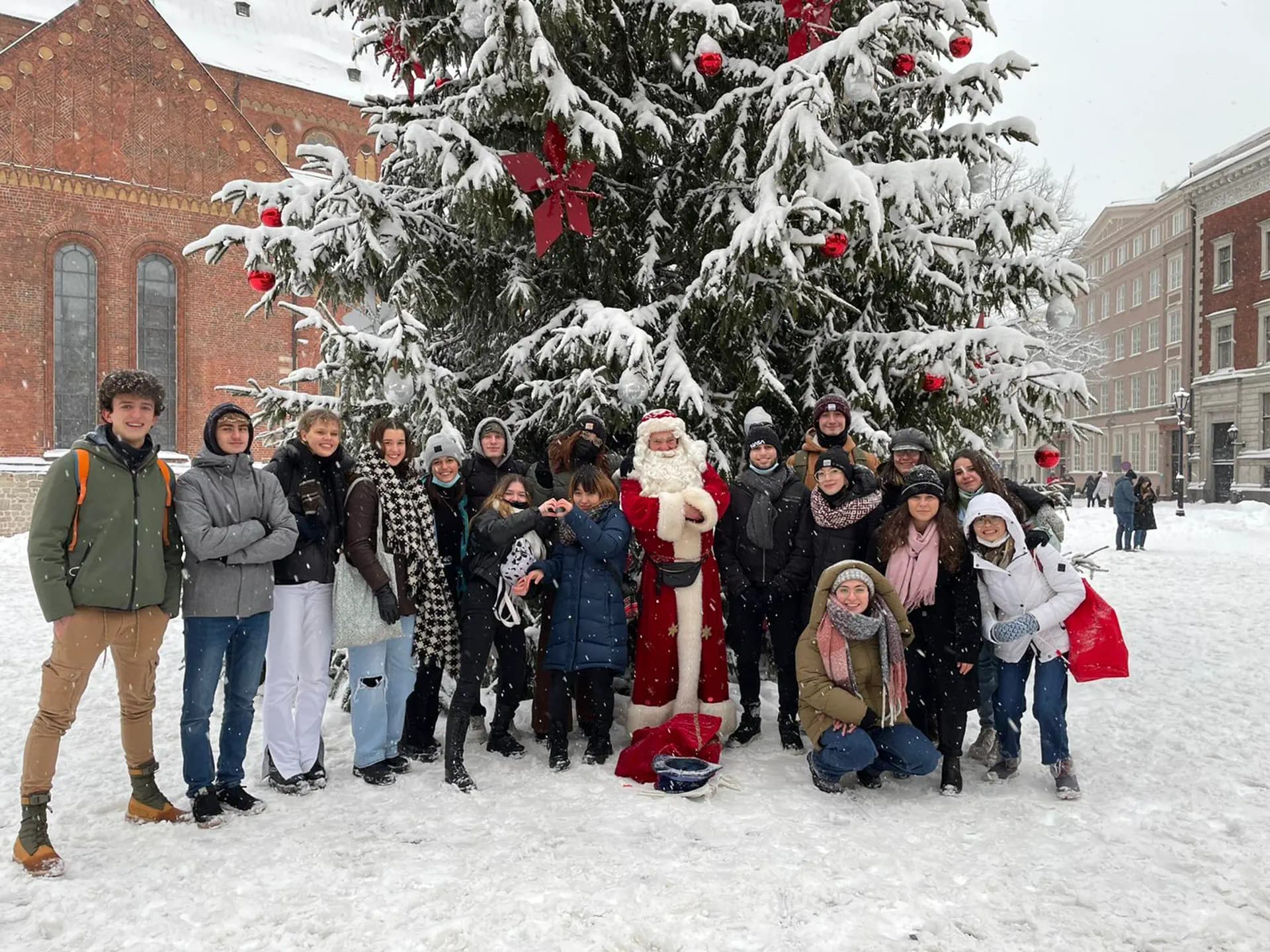 Giovanni Bezzi Yplat 2021 Studente Amici Neve Pag Programma Orizzontale (3)