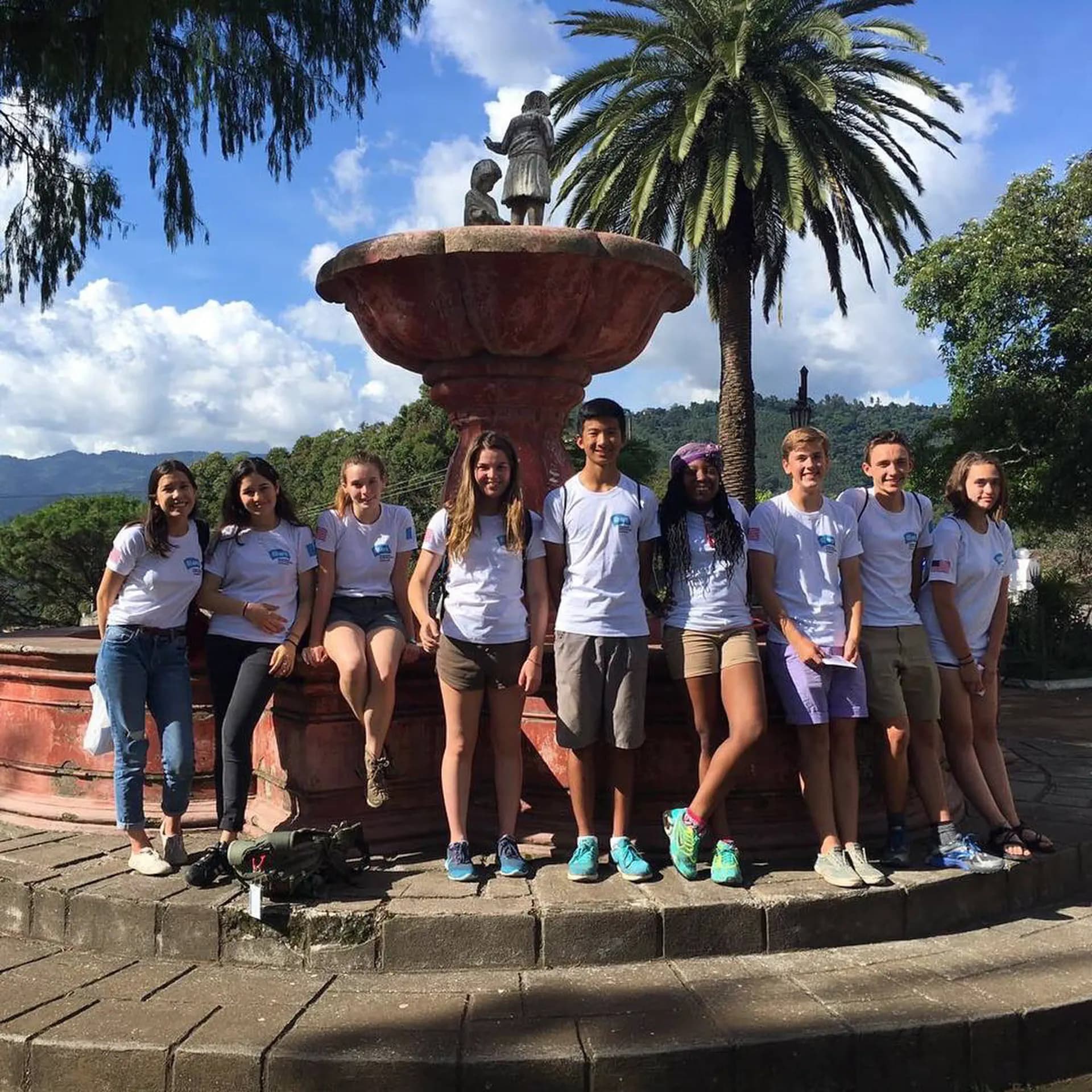 Afs IP Guatemala Gruppo Paesaggio Pag Paese Verticale (1)