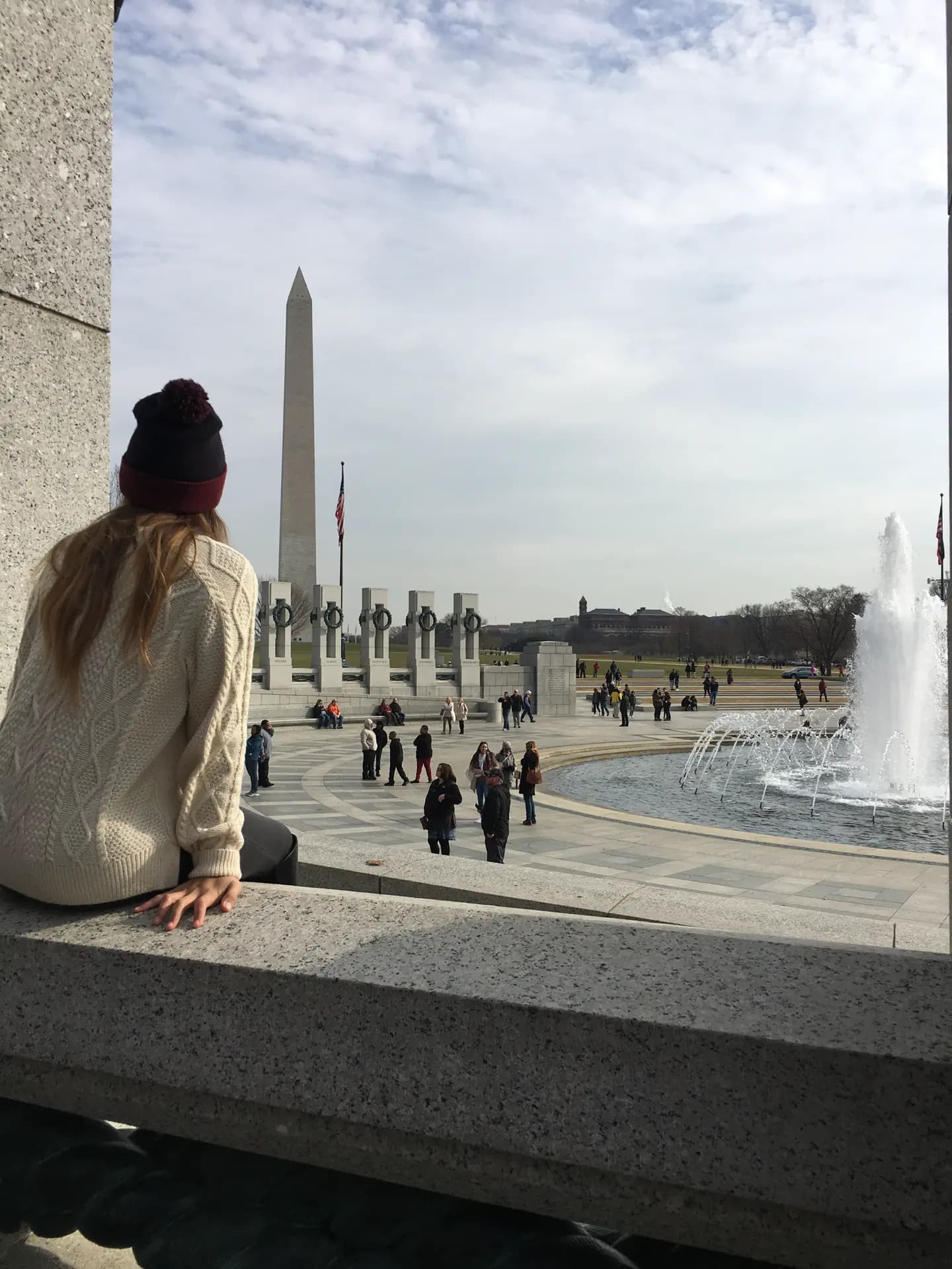 Sara Ursini Y Psc Nh 2017 Usa Stati Uniti Studentessa Città Paesaggio Spalle Pag Paese Verticale (1)