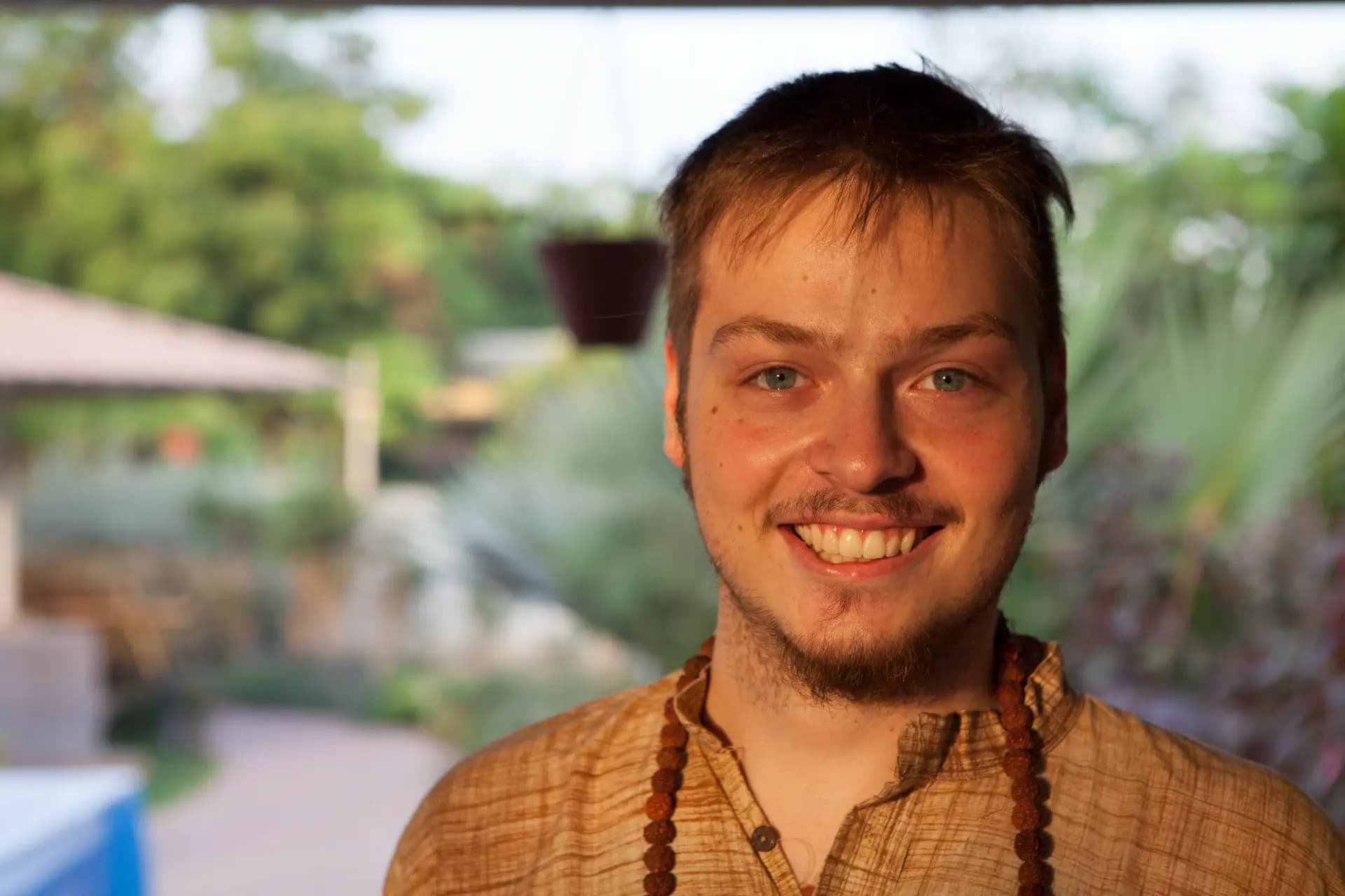 Davide Pino Y Psc Nh 2015 India Studente Primo Piano Pag Programma Orizzontale