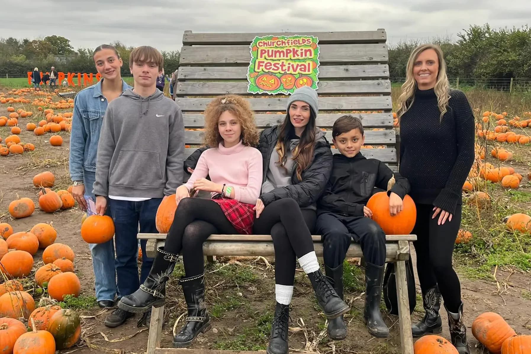 Gloria Galante Sm 2023 Euk Regno Unito Studentessa Pfamiglia Ospitante Halloween Pag Programma Orizzontale (1)