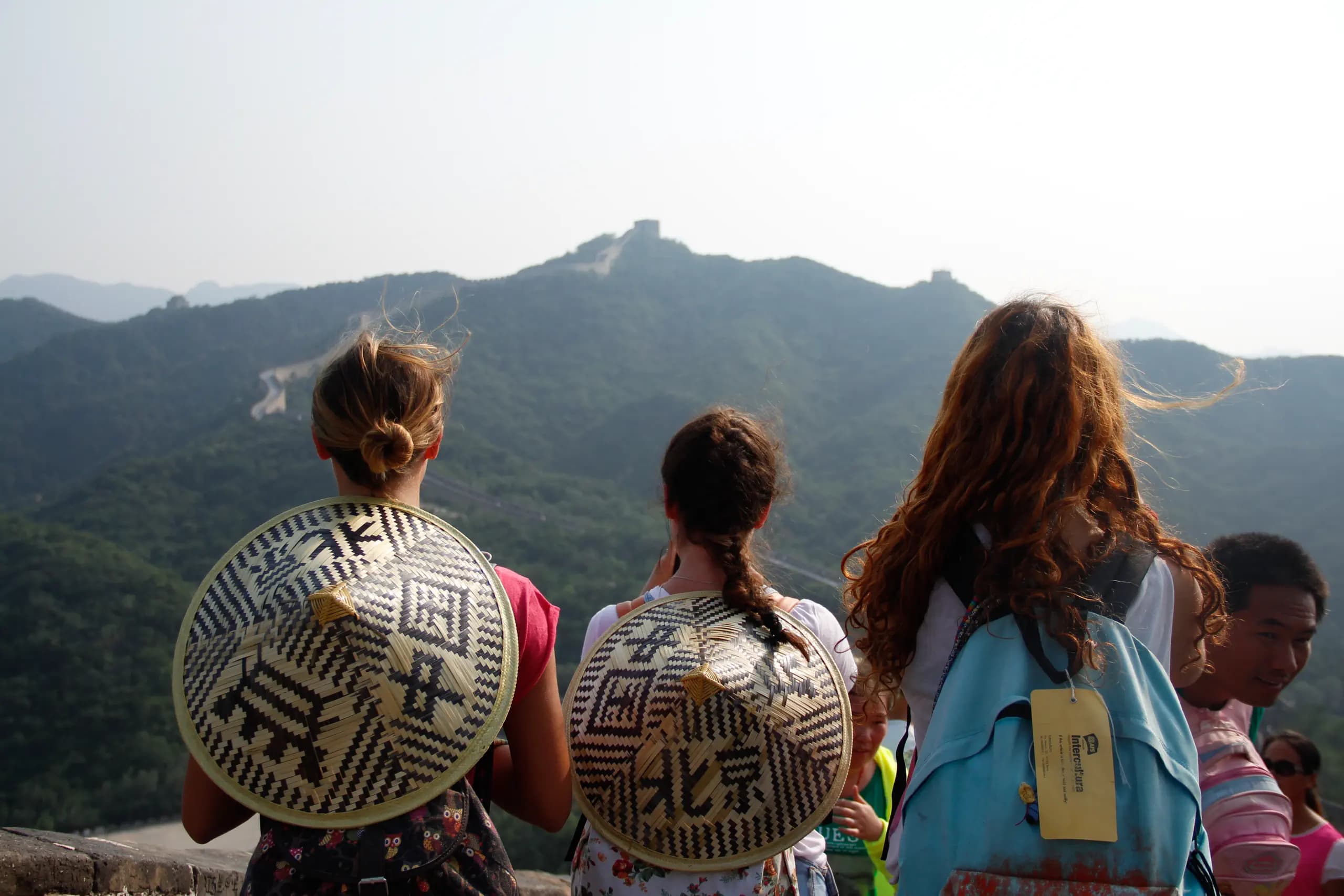 Mattia Guarnieri Ipchn 2014 Cina Gruppo Spalle Paesaggio Monumento Tipico Pag Paese Orizzontale (26)