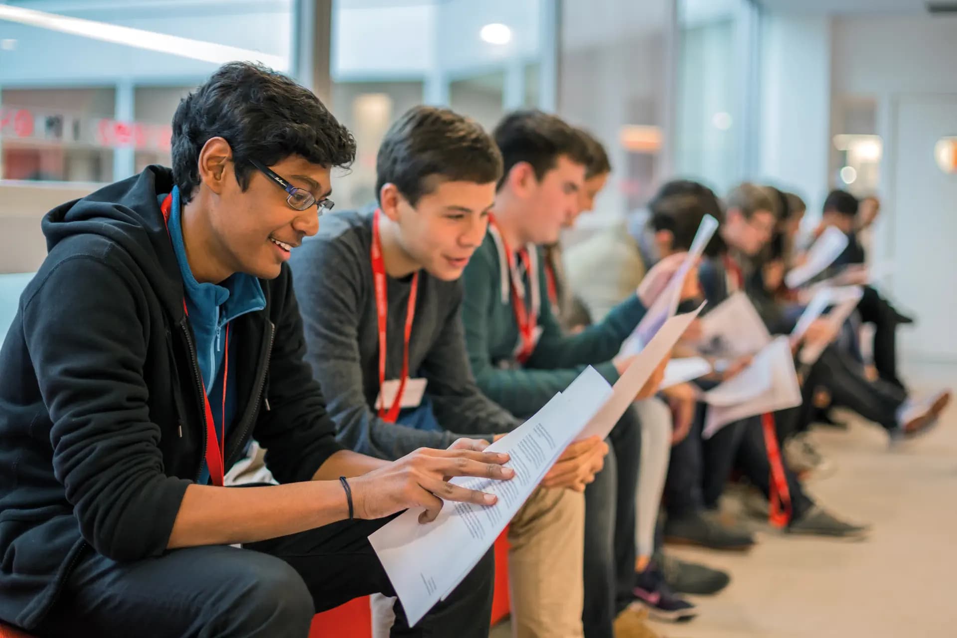 Hero 2015 Studenti Invi Formazione Studio Gruppo Lettura Orizzontale