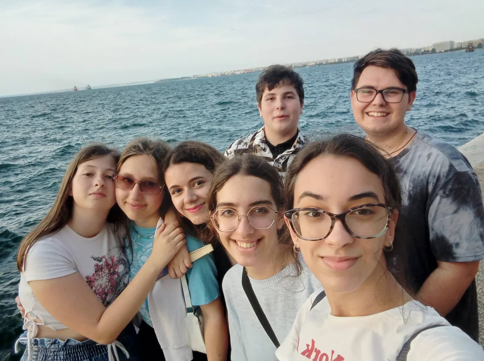Sofia Bosio 2025 Y Psc Nh 2022 Gre Cl Bergamo Grecia Studentessa Gruppo Selfie Pag Programma Orizzontale (2)