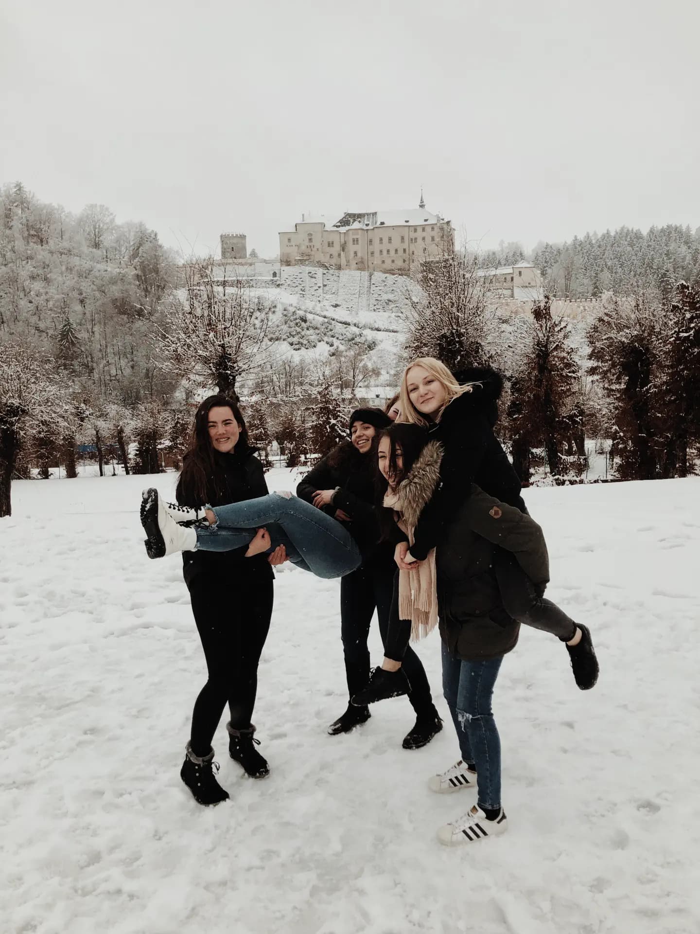Giulia Falezza Y Psc N H18 Cze Rep Ceca Studentessa Gruppo Neve Pag Programma Verticale (2)