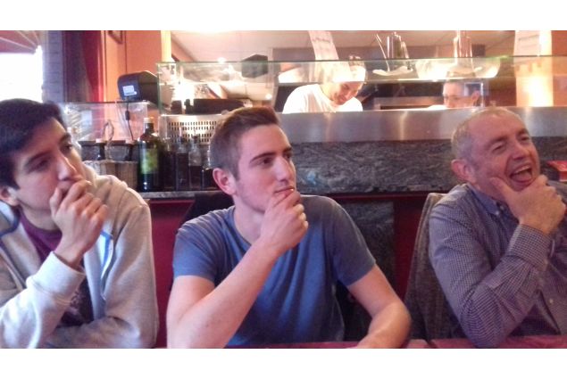 Da sinistra: fratello cileno Seba, fratello fiammingo Robbe e papà fiammingo Papa Geert